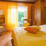 With A Parking Space - 6814 Makarska