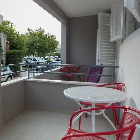 With A Parking Space - 6814 * Makarska