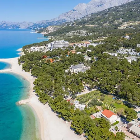 With A Parking Space - 19992 Apartment Makarska