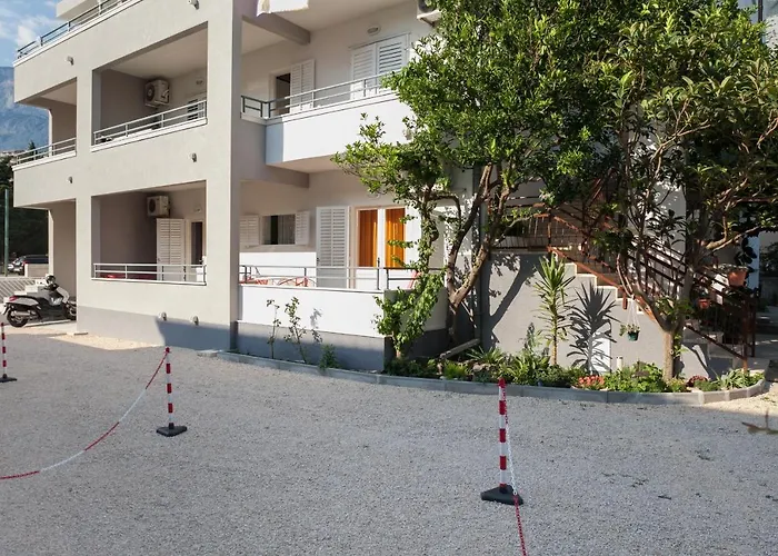 With A Parking Space - 6814 Lägenhet Makarska