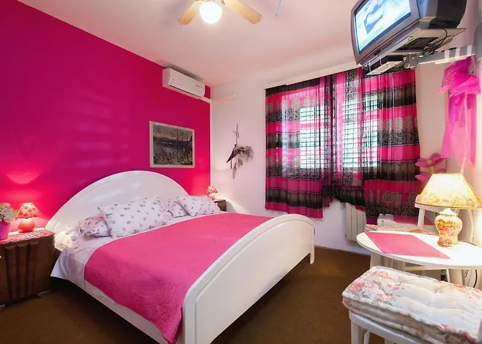 Apartman With A Parking Space - 6814 *