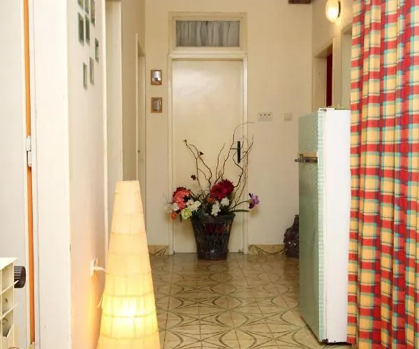 With A Parking Space - 6814 Makarska